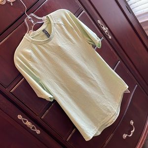 Men’s lulu short sleeve